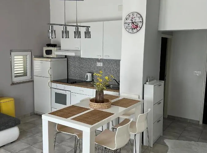 Apartmani Mai Drage 50M From The Sea