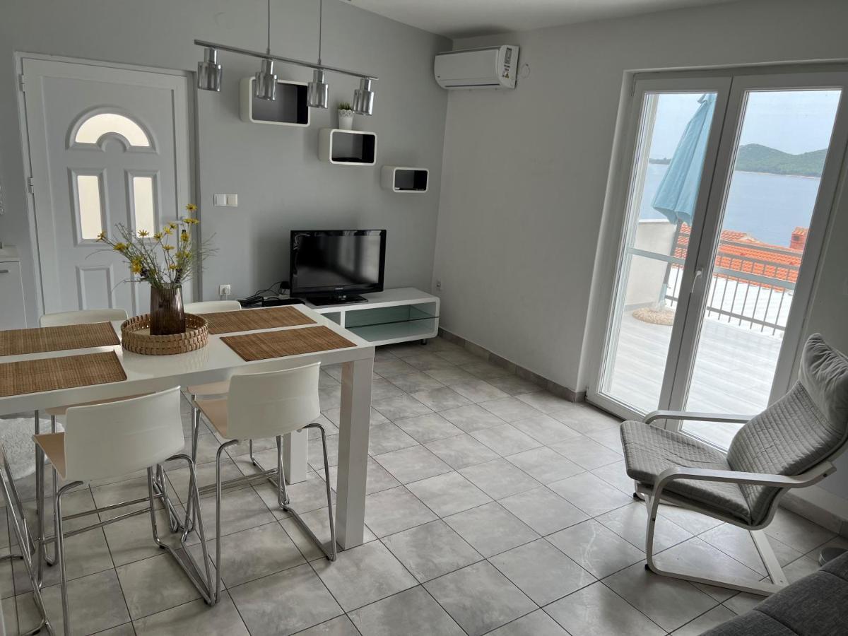 Mai 50m From The Sea Apartment *