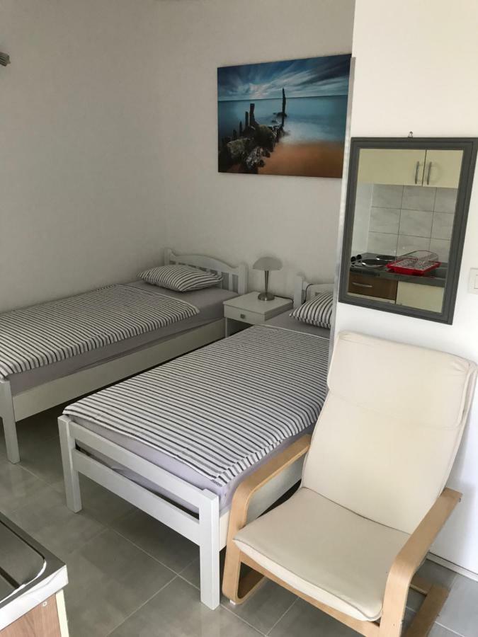 Mai 50m From The Sea