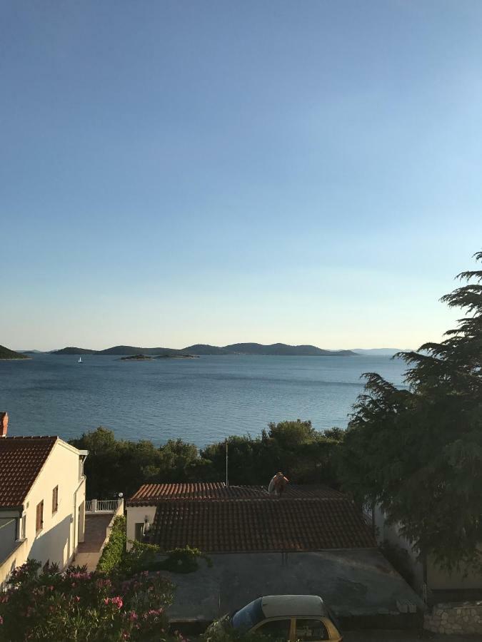 Mai 50m From The Sea *